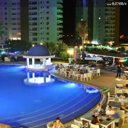 Sea&mountains View Royal Life Residence, Trikomo, Long Beach, Northern C Y P R U S Apartamento